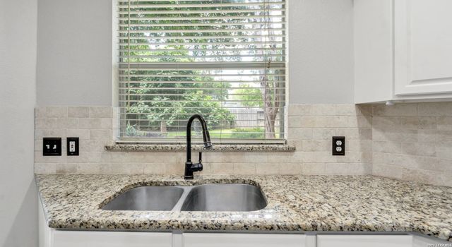 11223 JADESTONE BLVD, San Antonio, TX 78249