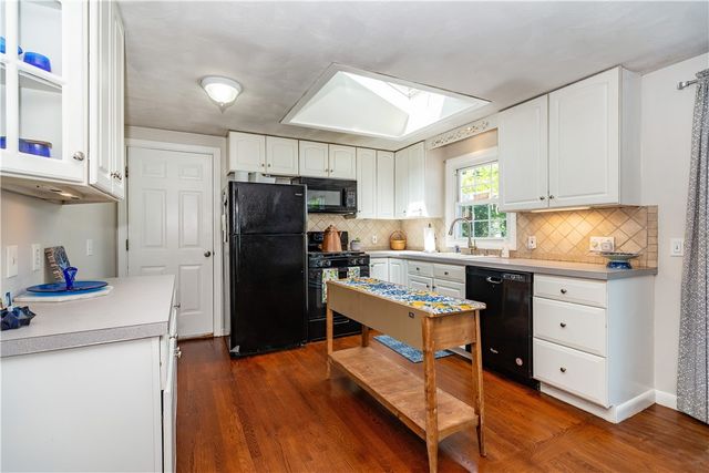 43 Topaz Drive, Warwick, RI 02818