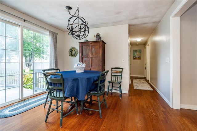 43 Topaz Drive, Warwick, RI 02818