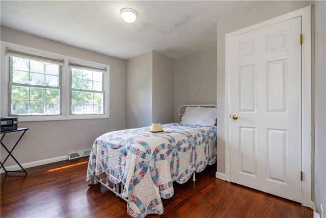 43 Topaz Drive, Warwick, RI 02818