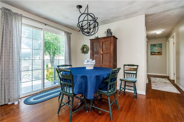 43 Topaz Drive, Warwick, RI 02818