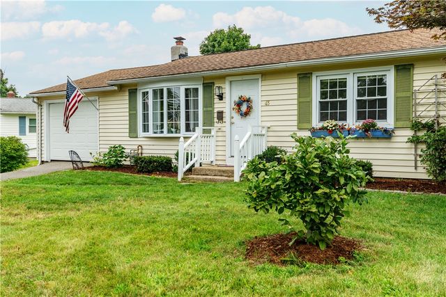 43 Topaz Drive, Warwick, RI 02818
