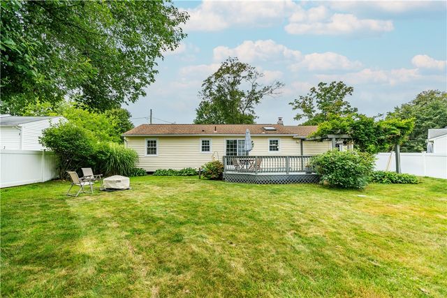 43 Topaz Drive, Warwick, RI 02818