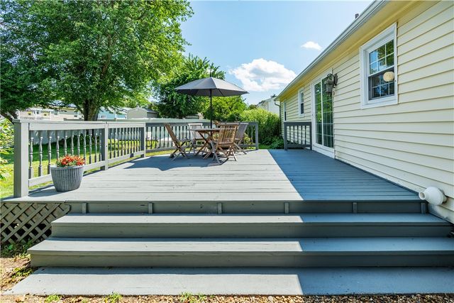 43 Topaz Drive, Warwick, RI 02818