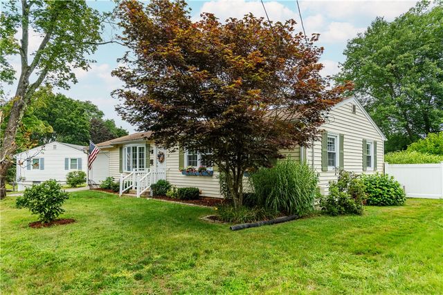43 Topaz Drive, Warwick, RI 02818