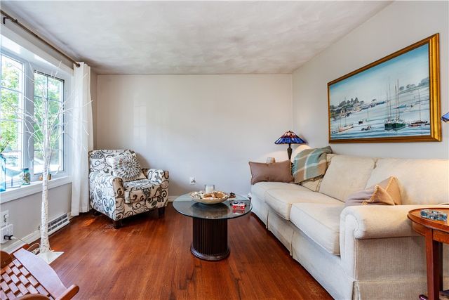43 Topaz Drive, Warwick, RI 02818