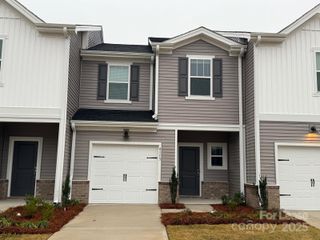 4113 Summit Woods Drive, Charlotte, NC 28216