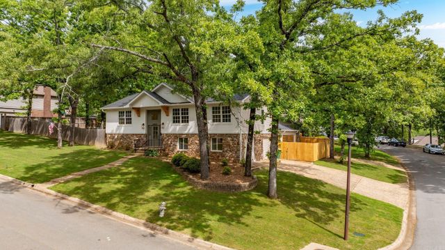 10600 Crestdale Lane, Little Rock, AR 72212