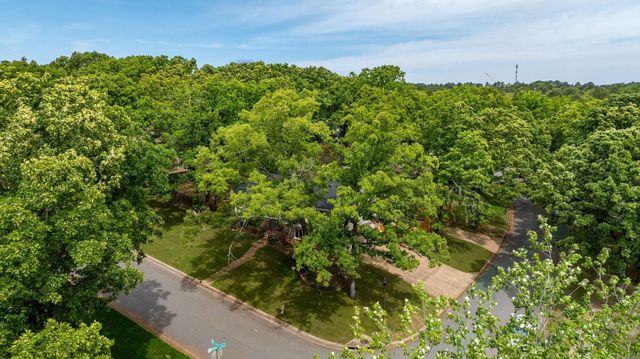 10600 Crestdale Lane, Little Rock, AR 72212