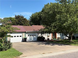 501 Eastwood Road, Harrisonville, MO 64701