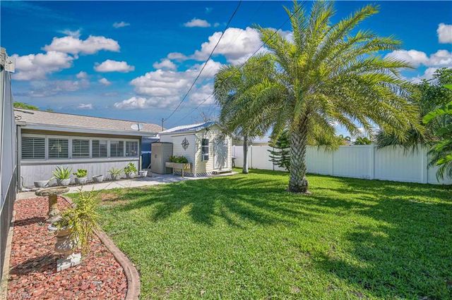 1210 SE 34th TER, Cape Coral, FL 33904