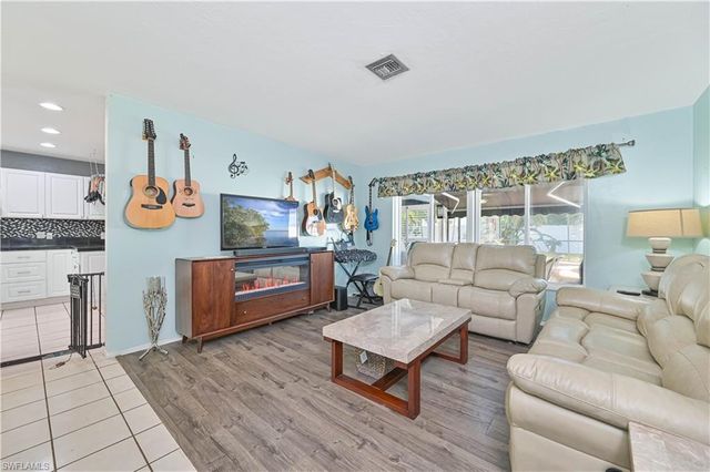 1210 SE 34th TER, Cape Coral, FL 33904