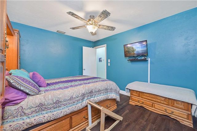 1210 SE 34th TER, Cape Coral, FL 33904