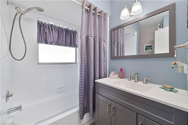 1210 SE 34th TER, Cape Coral, FL 33904