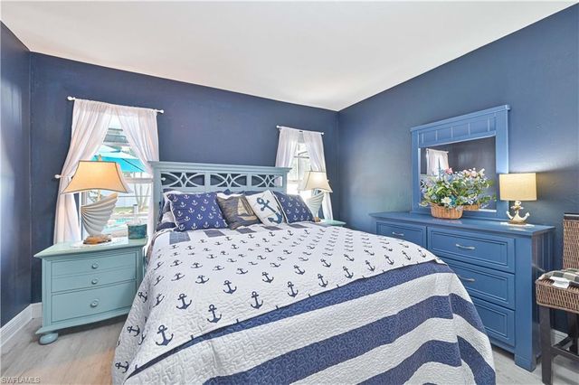 1210 SE 34th TER, Cape Coral, FL 33904