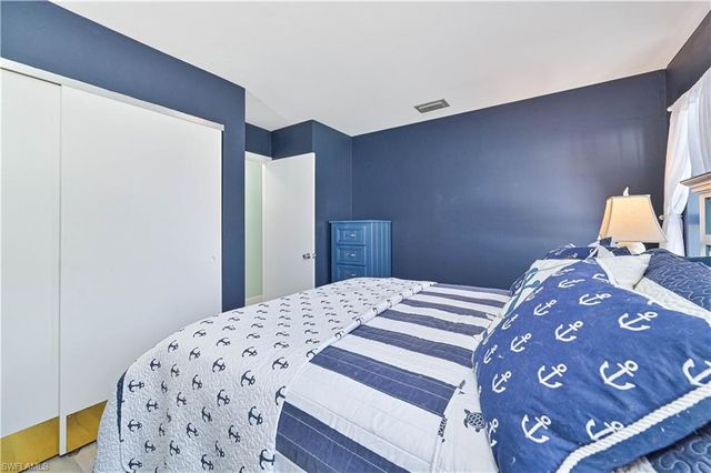 1210 SE 34th TER, Cape Coral, FL 33904