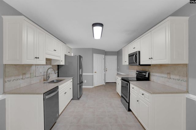 301 Knotts Circle, Lexington, SC 29073