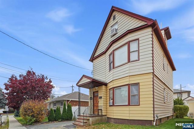 345 2nd Street, Saddle Brook, NJ 07663