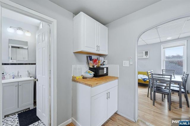 345 2nd Street, Saddle Brook, NJ 07663