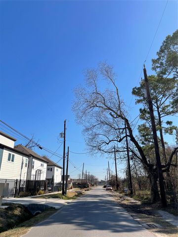 769 Paul Quinn Street, Houston, TX 77091