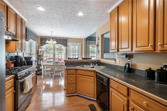 31 Churchill Downs NE NE, Cartersville, GA 30121