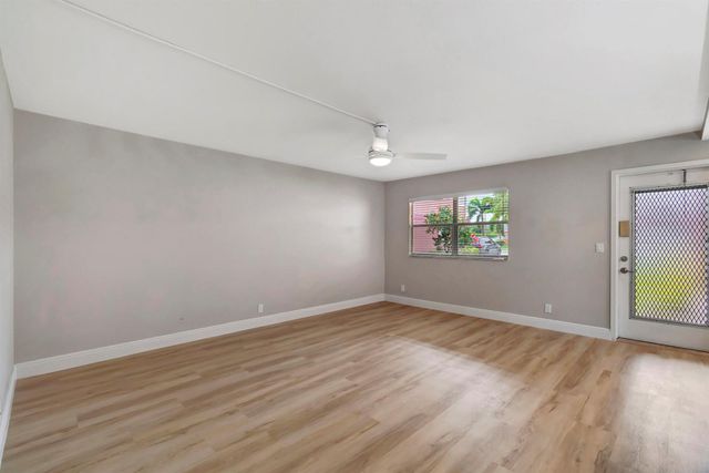 484 Saxony K, Delray Beach, FL 33446