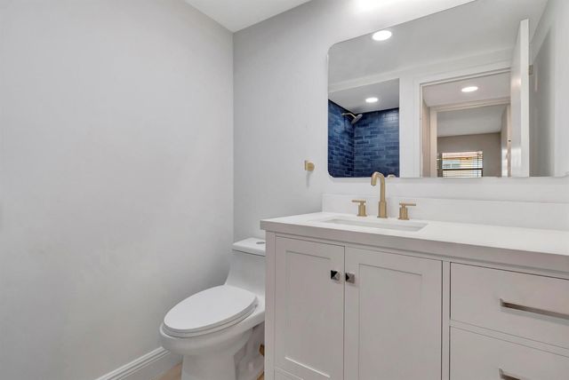 484 Saxony K, Delray Beach, FL 33446