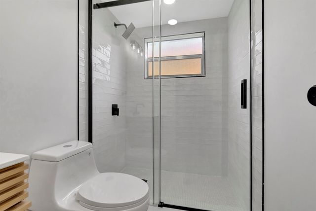 484 Saxony K, Delray Beach, FL 33446