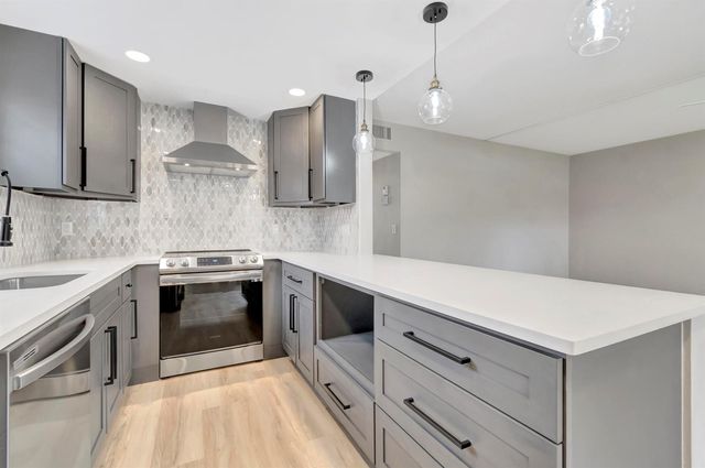 484 Saxony K, Delray Beach, FL 33446