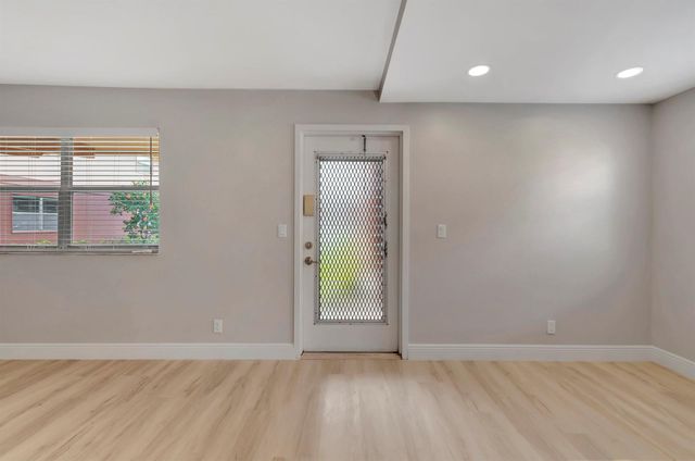 484 Saxony K, Delray Beach, FL 33446