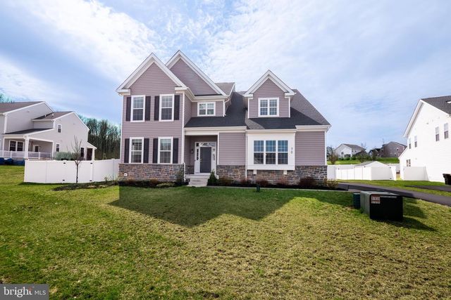 70 KATE CT, Easton, PA 18042