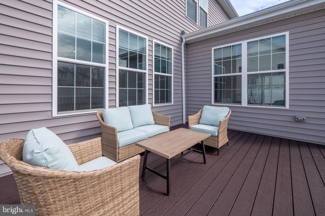 70 KATE CT, Easton, PA 18042