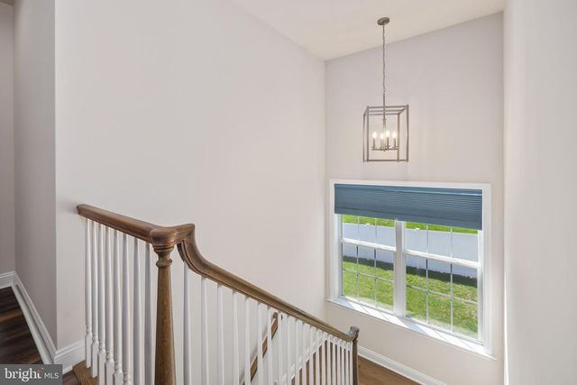 70 KATE CT, Easton, PA 18042