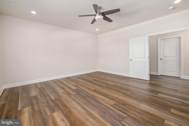 70 KATE CT, Easton, PA 18042