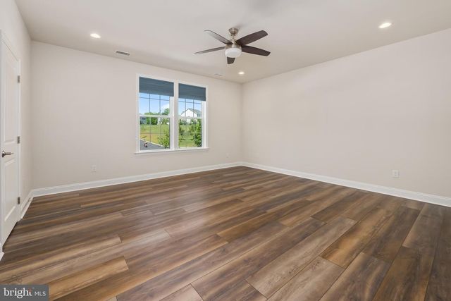 70 KATE CT, Easton, PA 18042