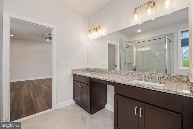 70 KATE CT, Easton, PA 18042