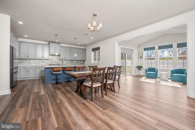 70 KATE CT, Easton, PA 18042