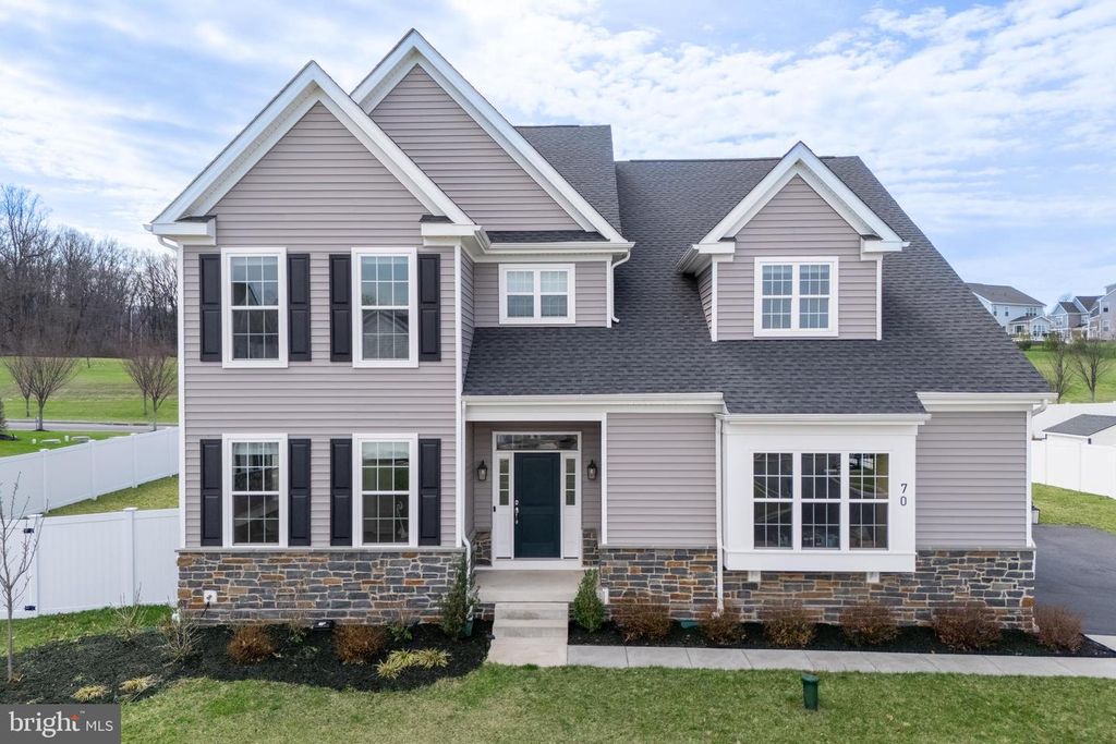 70 KATE CT, Easton, PA 18042