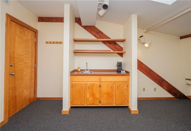 28 Pelham Street, Newport, RI 02840