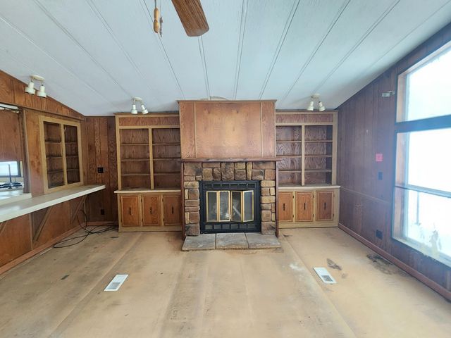 25113 12th Avenue, Gobles, MI 49055