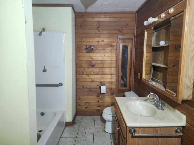 25113 12th Avenue, Gobles, MI 49055