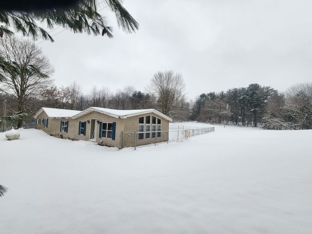 25113 12th Avenue, Gobles, MI 49055