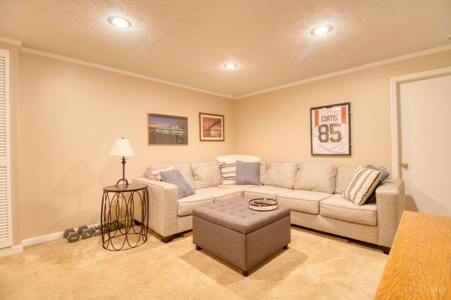 2434 Concordgreen Drive, Cincinnati, OH 45244