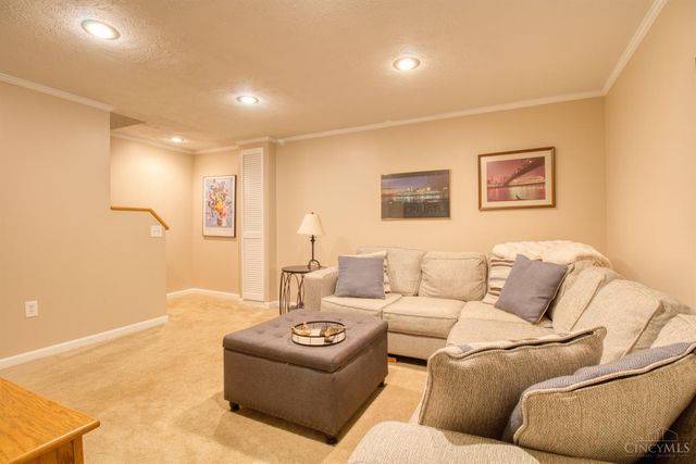 2434 Concordgreen Drive, Cincinnati, OH 45244