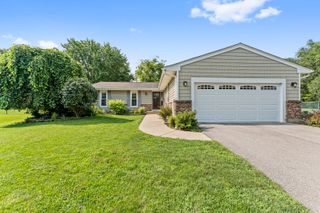 357 Brighton Bay, Roselle, IL 60172