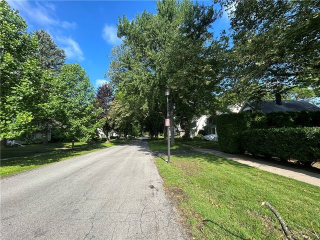 3621 Lake Avenue, Rochester, NY 14612