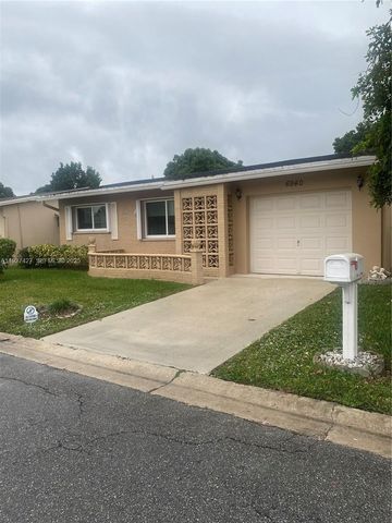6940 NW 12th St, Margate, FL 33063