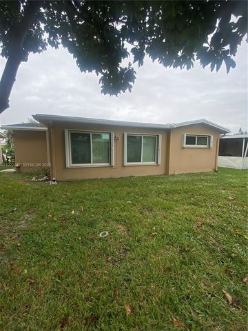 6940 NW 12th St, Margate, FL 33063
