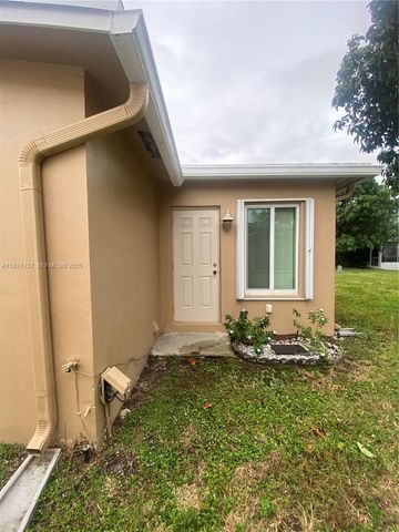 6940 NW 12th St, Margate, FL 33063