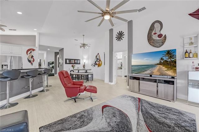 11033 Harbour Yacht CT 202, Fort Myers, FL 33908